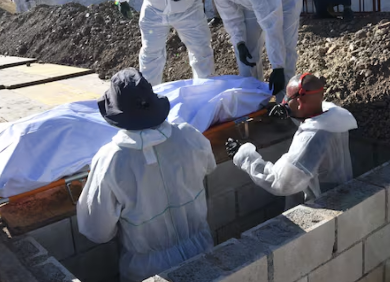 Tragedia di Ceuta, sepolti i primi migranti morti nella tragedia di El Tarajal