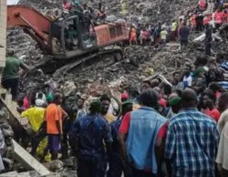 Tragedia in Guinea: crolla una discarica, almeno 30 morti