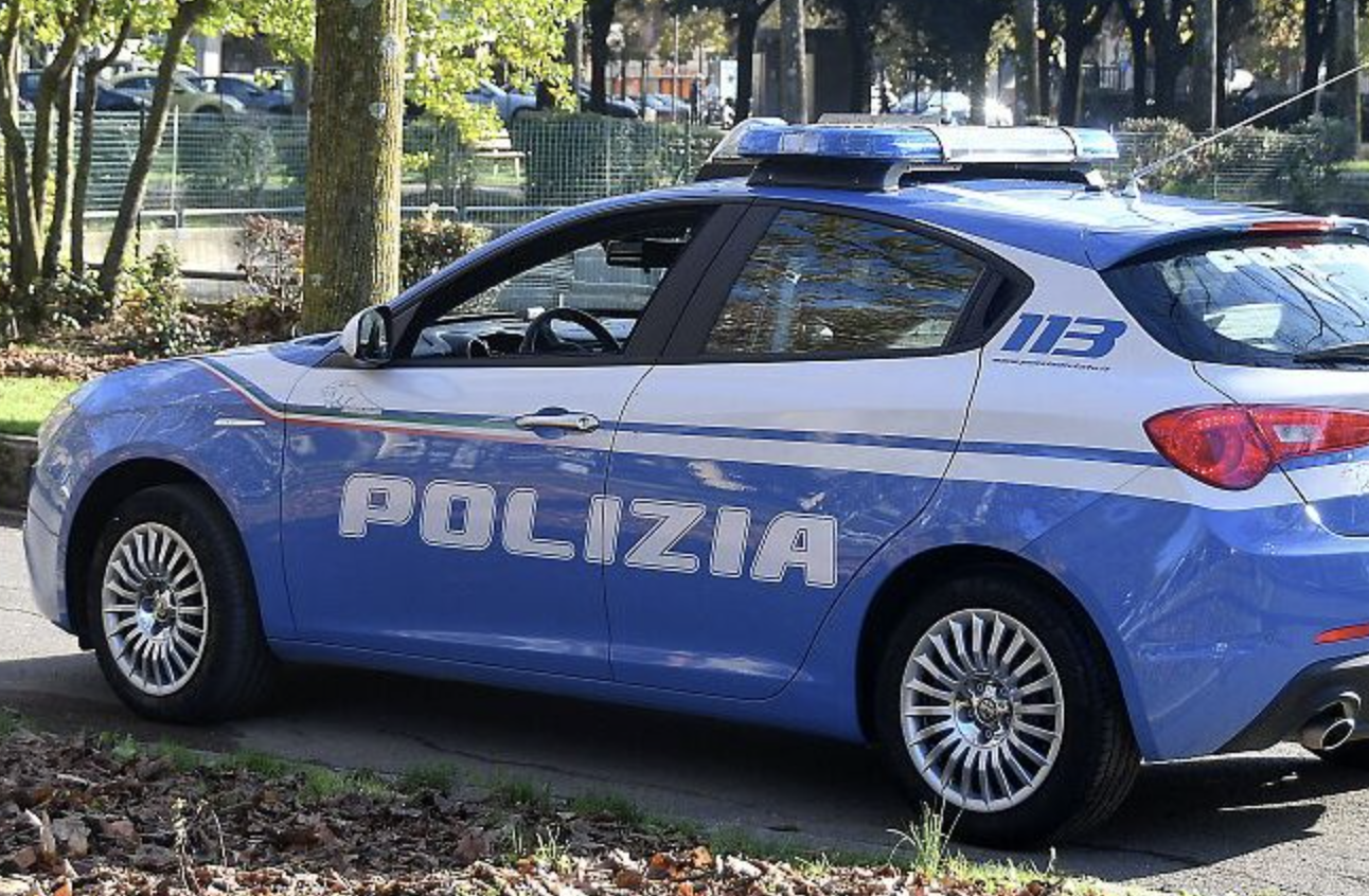 Radicalizzazione giovanile ed estremismo online: conclusa indagine della Polizia di Stato di Arezzo