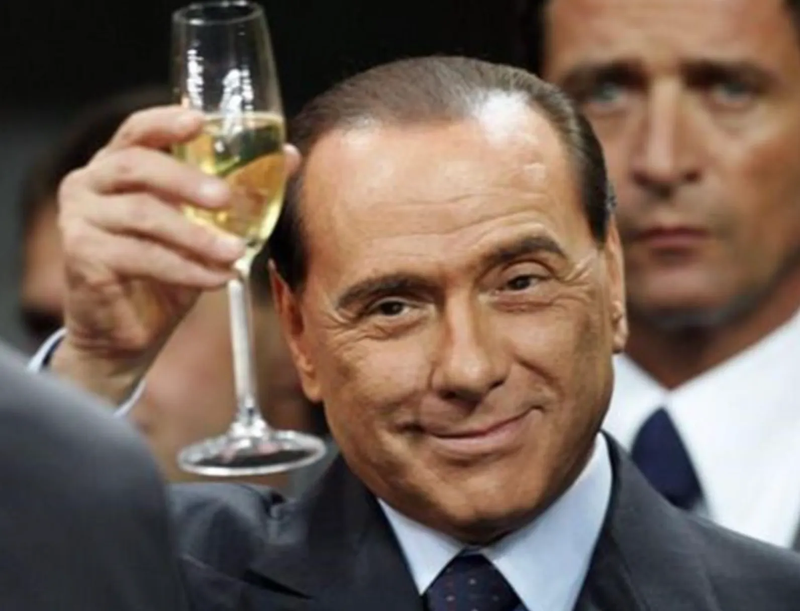 MALPENSA INTITOLATA A SILVIO BERLUSCONI, SI CHIUDE IL PERCORSO ISTITUZIONALE