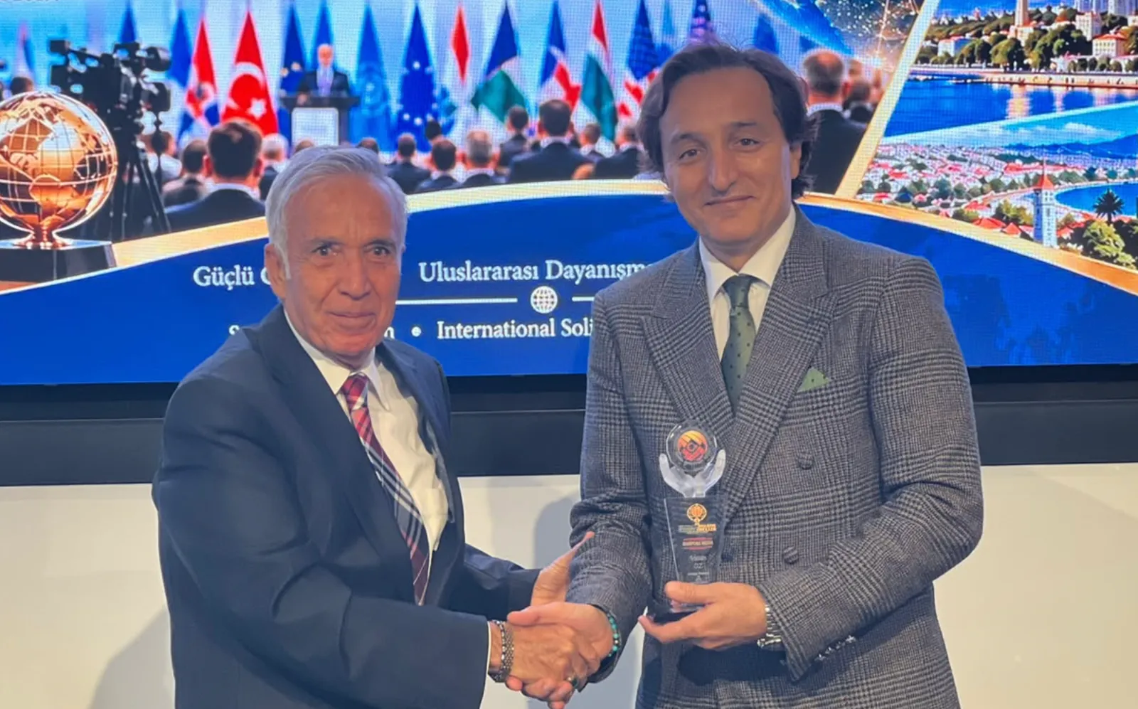 PREMIO DI GIORNALISMO, A LONDRA CONSEGNATO IL DIASPORA MEDIA AWARD