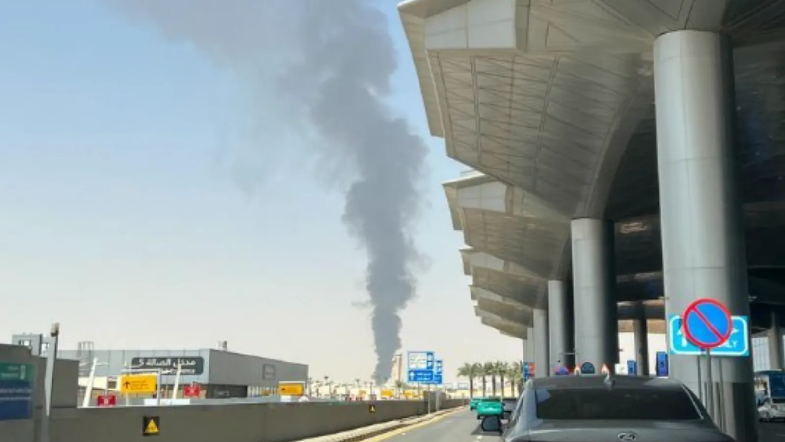 ATTACCO HOUTHI ALL’AEROPORTO DI RIAD: 12 MORTI E 309 FERITI, SCALO SOSPESO
