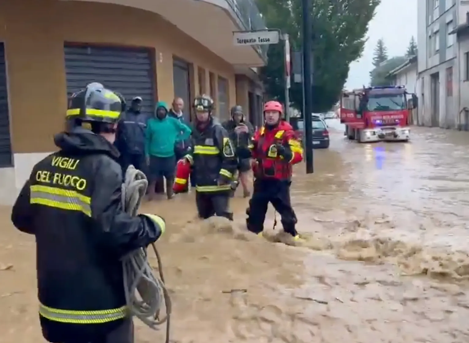 MALTEMPO, ALLERTA ARANCIONE IN LIGURIA: SCUOLE CHIUSE A GENOVA