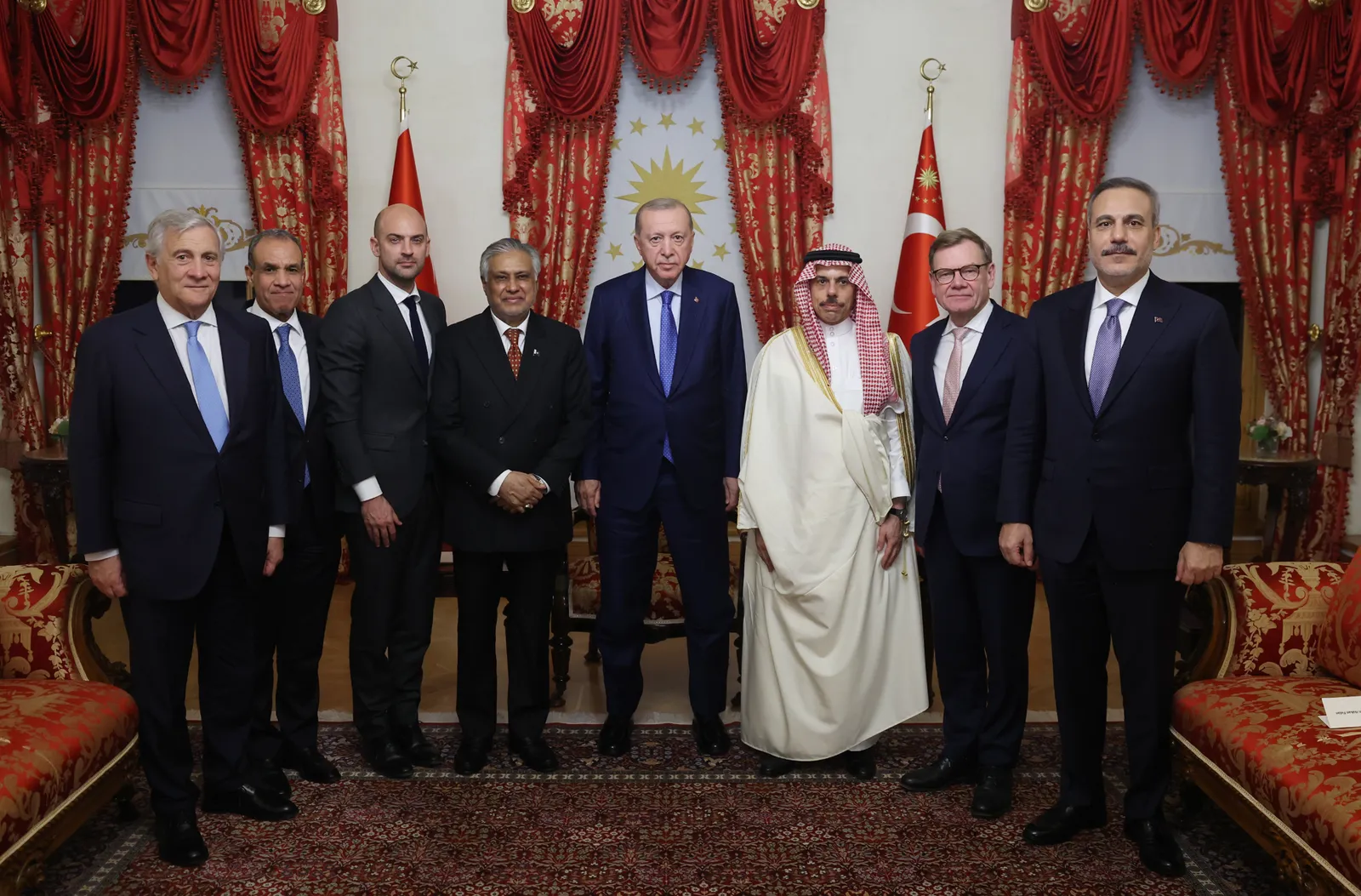 MEDIO ORIENTE: RIUNIONE A ISTANBUL CON SETTE PAESI, L’ITALIA PUNTA SULLA DIPLOMAZIA