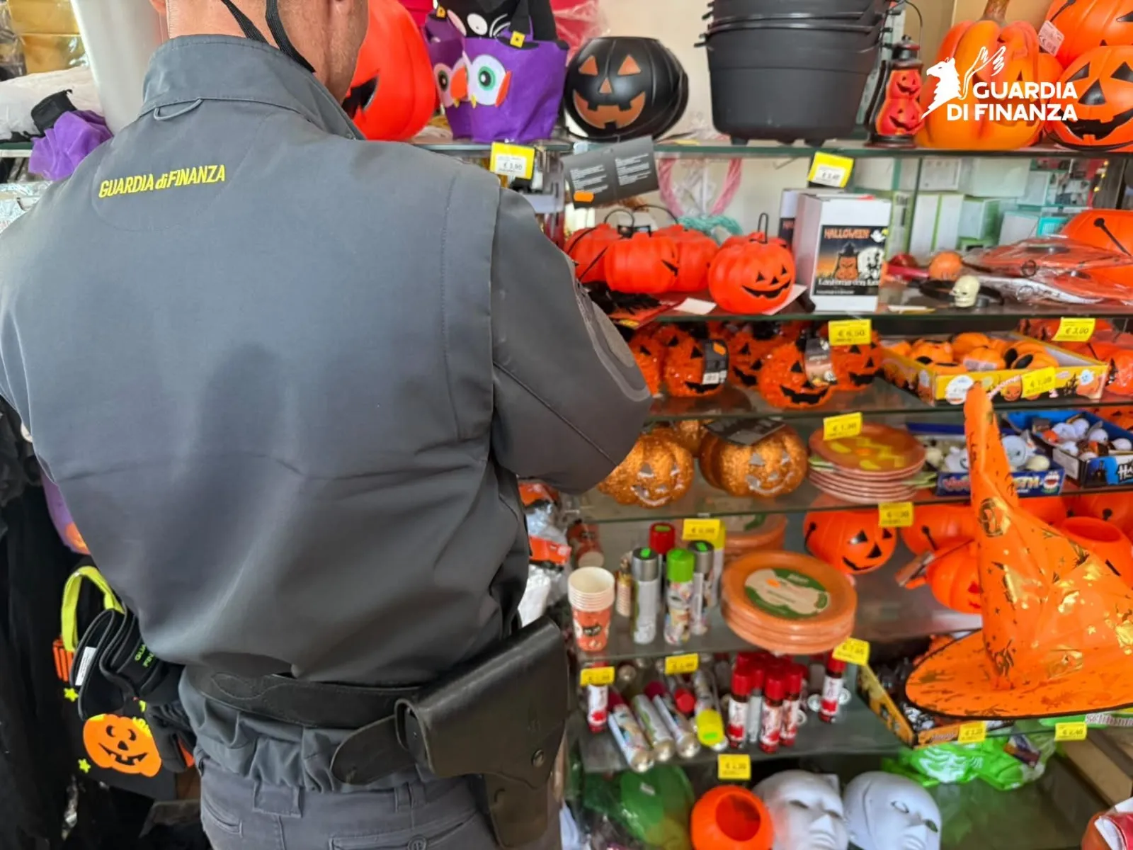 HALLOWEEN SICURO, SEQUESTRATI OLTRE 27MILA PRODOTTI IRREGOLARI NEL TERAMANO