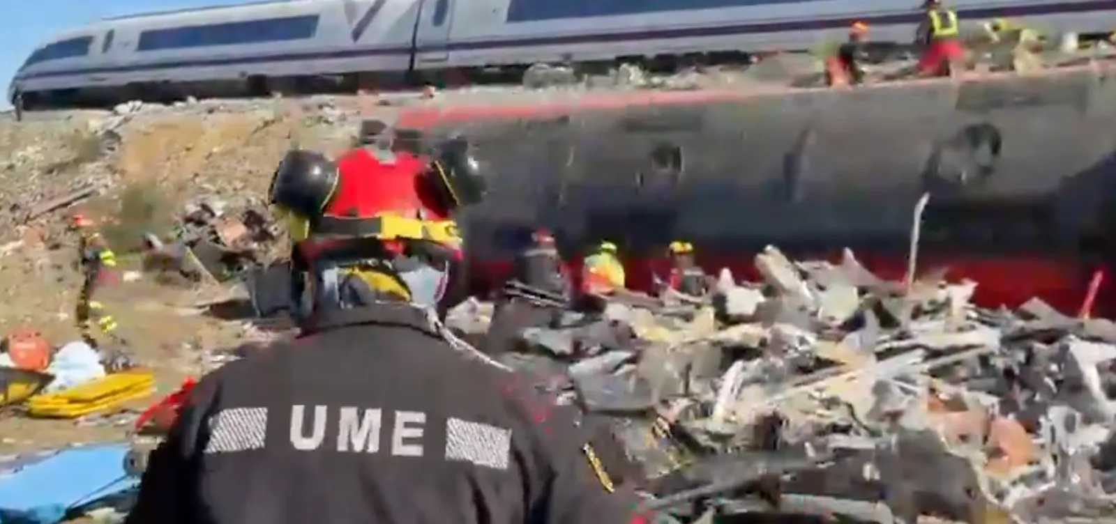 SPAGNA, NUOVA TRAGEDIA FERROVIARIA: ALMENO 68 MORTI E 107 RICOVERATI. È IL SECONDO GRAVE INCIDENTE IN MENO DI UN ANNO